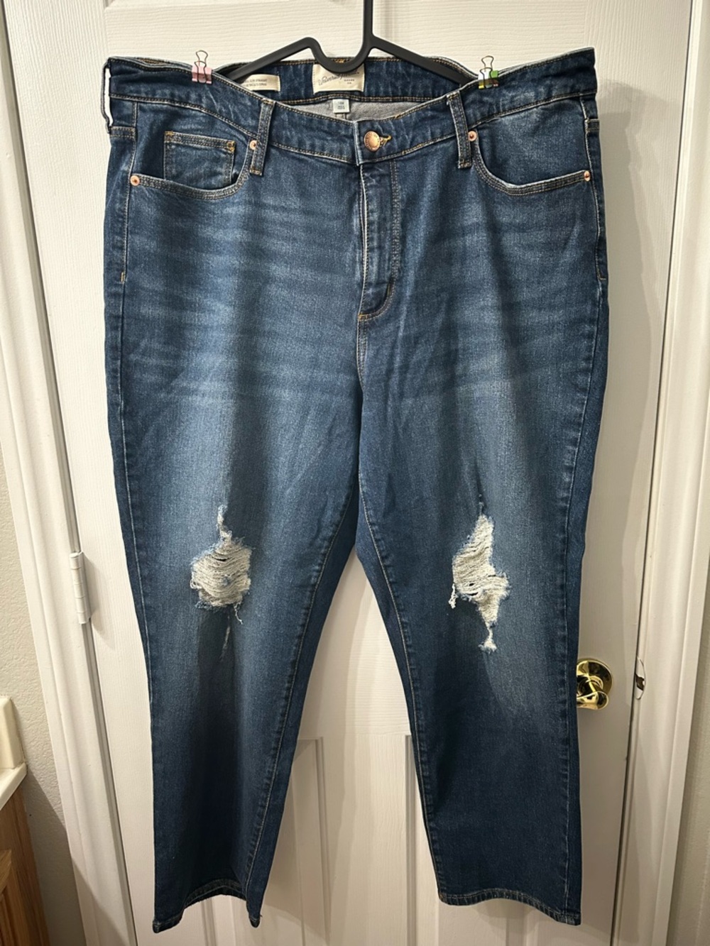 Universal Thread Jeans Straight Leg High Rise Distressed Dark Wash NWOT 18W